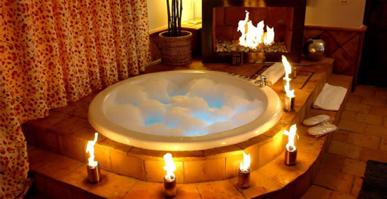 HOTEL CON CHIMENEA Y JACUZZI hotel con chimenea y jacuzzi: