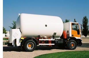Cisternas sobre camión con destino al transporte de Gases Licuados del Petróleo (GLP), ofreciendo una amplia gama de unidades con diferentes capacidades, todos ellos con equipos de trasvase. 