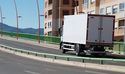 Engloba los camiones pesados a partir de 12 toneladas y los semirremolques de 1 a 2 ejes con sistemas direccionales o no.
Versiones: Distribución de carne (SP39), paletizado a granel (SP33) y rígido más remolque (SP33, SP70).