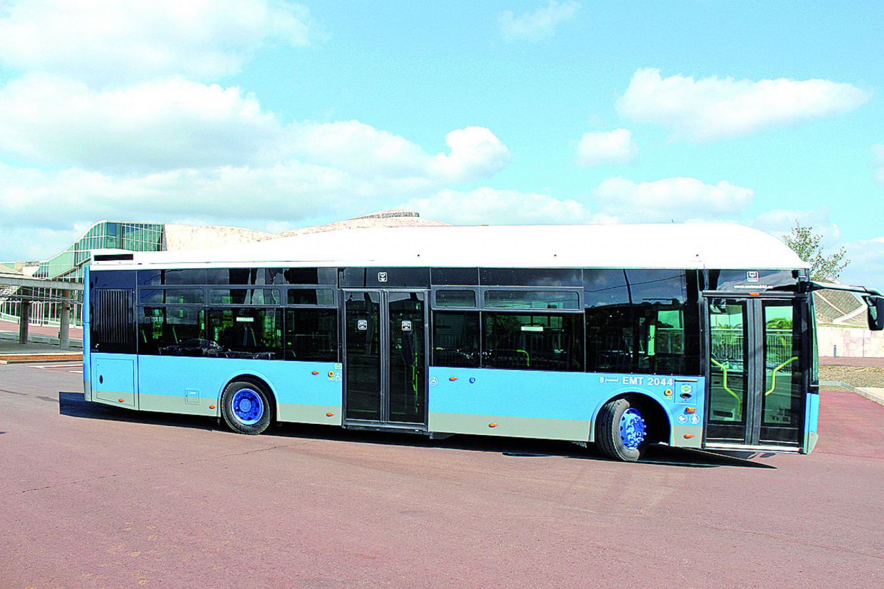 Tipo: Urbano clase I.
Longitud: 10,2 / 10,5 / 12 / 12,8 / 18 / 18,75 metros
Altura: 3,1 / 3,3 metros
Capacidad: Hasta 146 pasajeros.
Chasis: Carrozable sobre todos los bastidores disponibles en el mercado, con propulsión diésel y GNC, en dos y tres puertas. Piso bajo.
