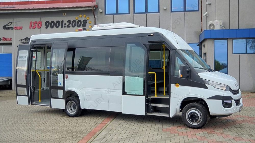 Tipo: Minibus urbano
Longitud: 8 metros
Chasis: Iveco. 
Capacidad: hasta 25 sentados + 12 de pie +1+C.