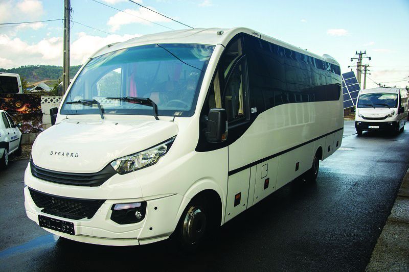 Tipo: Midibús urbano
Longitud: 8,62 metros
Altura: 2,955 metros
Anchura: 2,35 metros
Chasis: Iveco.
Capacidad: 29 / 30 plazas +G+C.
Equipamiento: Estructura de acero inox., carrocería de aluminio y materiales compuestos, compartimiento de equipaje lateral y trasero (material compuesto unido a la estructura de acero inoxidable), iluminación del compartimiento de pasajeros con perfiles longitudinales  LED blancos; iluminación ambiental (azul y rojo) en perfiles ornamentales y longitudinales. Suspensión trasera de aire, retardador, tacógrafo.