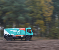 Cuatro Trakker 4x4 fabricados en Madrid estarán presentes en el Dakar de la mano de Petronas De Rooy