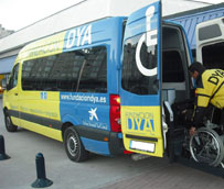El servicio de transporte adaptado de DYA Cantabria recibe una subvención de La Caixa de casi 28.000 euros