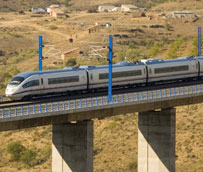 El Gobierno aprueba los servicios de transporte ferroviario de viajeros de media distancia financiados por el Estado
