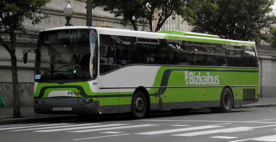 EuskoTren modifica el recorrido de sus autobuses entre Zumaia y Zarautz por un corte en la vía