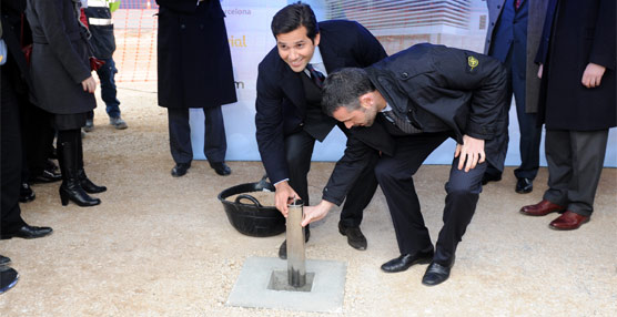 El grupo Grimaldi coloca la primera piedra de su futura terminal en el Puerto de Barcelona