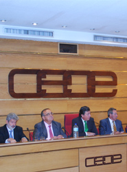 Presentación del anterior memorándum sobre transporte de la CEOE.