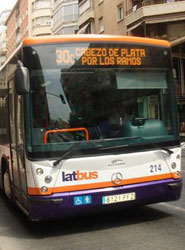 Bus de la compañía Latbus.