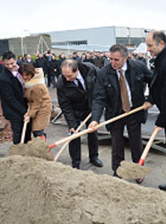 Primera piedra del nuevo edificio de FM Logistic.