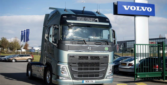 La empresa de transporte Ducournau Transport pone en funcionamiento el primer nuevo Volvo FH