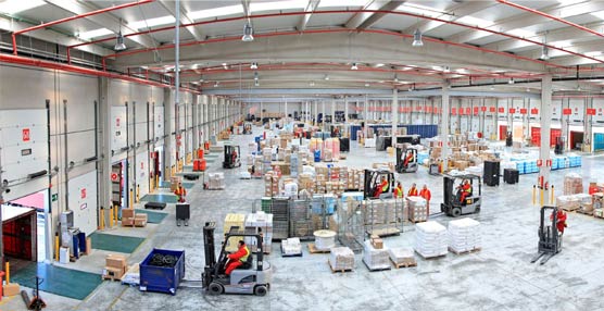 Interior de la nueva plataforma de Norbert Dentressangle en Barcelona.