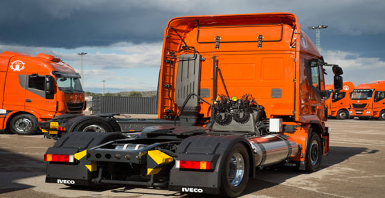 El concepto Dual Energy de Iveco y el Stralis Hi-Way centran la atención del stand de la marca en Verona