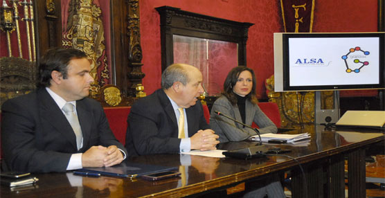 Alsa promocionará 'los encantos' de Granada a través de sus autobuses que recorren todo el territorio nacional