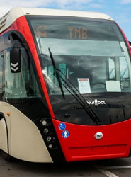 Barcelona incorporará en mayo los primeros autobuses híbridos.