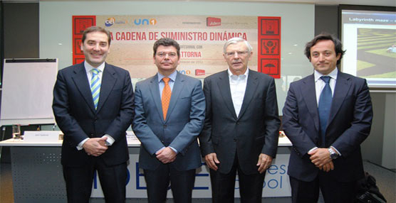 UNO y el Centro Español de Logística celebran un encuentro con el experto en cadena de suministro, John Gattorna