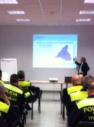 La EMT de Madrid imparte cursos para mejorar la cooperación entre Policía municipal y agentes de movilidad