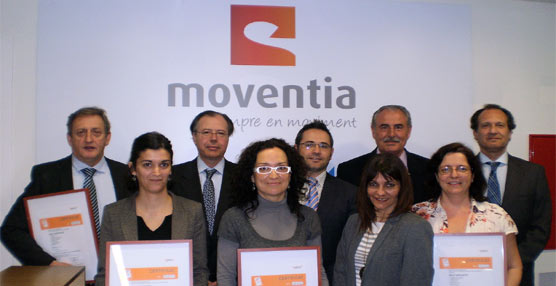 Entrega de certificaciones al equipo de Moventis.