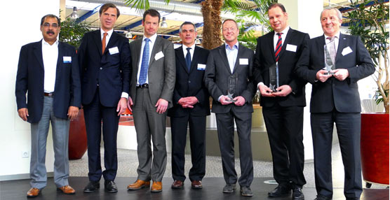 De izquierda a derecha: Zabi Khan, EUROPART Dubai, CEO Pierre Fleck, EUROPART, Jean-Manuel Daussy, Haldex, Frank Keinschmitt, EUROPART, Michael Boe, Meritor, Frank Hürter, Federal Mogul, Hermann Schreiner, Haldex.