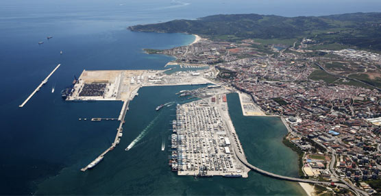El Puerto Bahía de Algeciras cierra el primer cuatrimestre del año con un incremento en el movimiento de mercancías