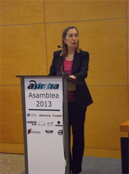 La ministra de Fomento, Ana Pastor, durante su intervención en la Asamblea General de Asintra.