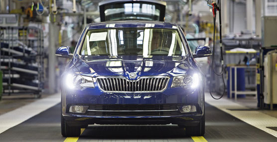 ŠKODA arranca la producción del nuevo Superb en la renovada planta de Kvasiny (República Checa)