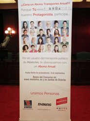 Imagen del cartel promocional que cuenta con los rostros de 24 usuarios habituales del transporte público madrileño.