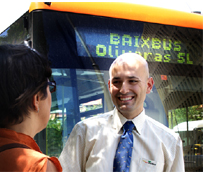 Las líneas de Baixbus circulan, durante el mes de julio, con un autobús propulsado por gas natural