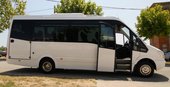 Las Jornadas del Microbús concluyen con la entrega de seis vehículos Corvi Long y Spica de Car-bus.net a cinco compañías
