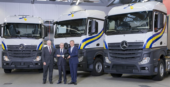 Mercedes-Benz entrega a Primafrío los 10 primeros camiones Actros de un pedido total de 400 unidades