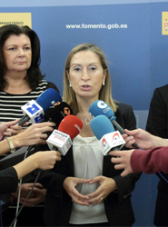 Rueda de prensa a la ministra de Fomento, Ana Pastor