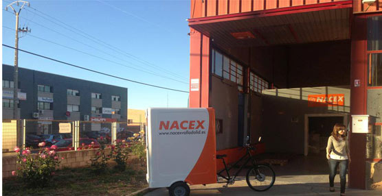 El operador de transporte Nacex ha incorporado un nuevo vehículo ecológico para el centro de Valladolid