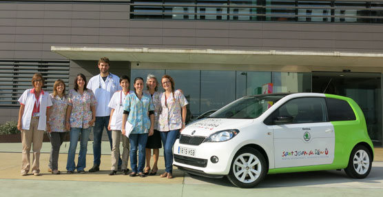 ŠKODA dona un Citigo al Hospital de Sant Joan de Déu de Barcelona colaborando con su unidad de atención domiciliaria