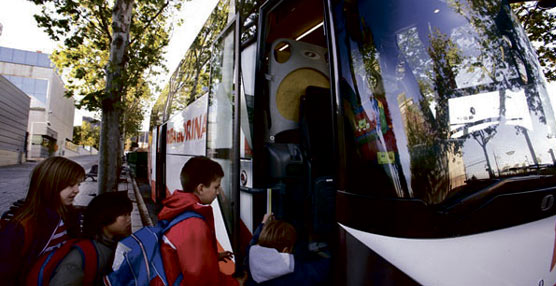 Asturias debate sobre la posibilidad de modificar los criterios para el acceso al transporte escolar gratuito