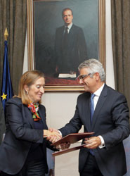 Acto de la firma del convenio.