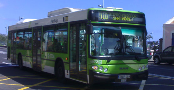 Autobús de la empresa TITSA.