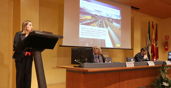 La ministra de Fomento, Ana Pastor, durante la presentación de la Estrategia Logística.