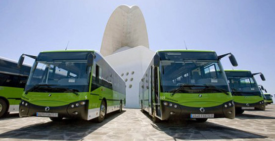 Cerca de 10.000 viajeros utilizaron el transporte interurbano de Tenerife para disfrutar de La noche en Blanco