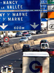 El Gobierno piensa que la ecotasa francesa en carretera no afectará mucho a los transportistas españoles