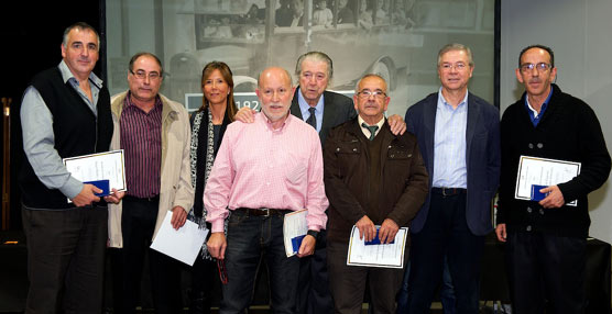 Los ocho conductores galardonados.