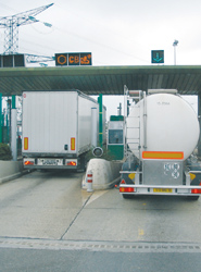 El tr&aacute;fico en las autopistas de peaje acumula siete a&ntilde;os de ca&iacute;das, con un 4,9% menos en 2013 frente a 2012