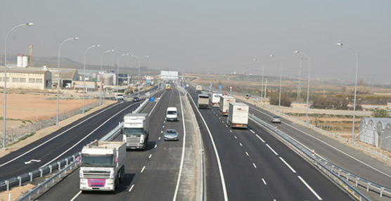 El observatorio de Fenadismer refleja un sector espa&ntilde;ol del transporte por carretera que retrasa los pagos