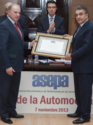 ASEPA con el Ministro de Industria en la entraga de un premio a SEAT. 
