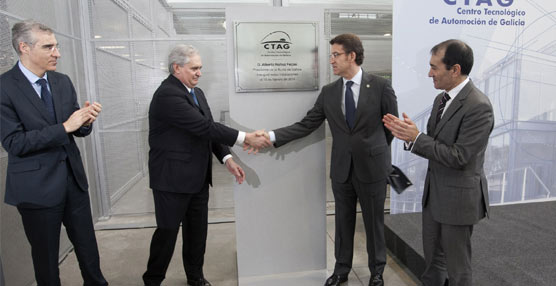 El presidente gallego durante su llegada al Centro.