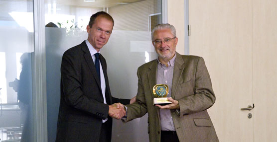 Mathias Carlbaum, director general de Scania Ibérica y Fausto Fernández Díaz, primer teniente de Alcalde del Ayuntamiento de Rivas Vaciamadrid.