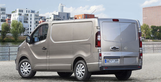 Dise&ntilde;o, motor y nuevas soluciones de carga, las claves del Opel Vivaro que sale al mercado a finales del verano