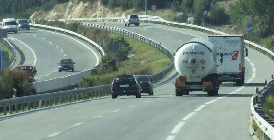 Fomento aumenta la seguridad e informaci&oacute;n con la nueva norma de se&ntilde;alizaci&oacute;n vertical de las carreteras estatales