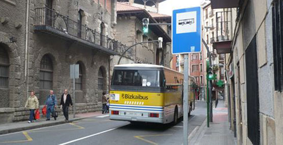 Juntas de Bizkaia piden a la Diputaci&oacute;n que estudie instalar &quot;portabicicletas&quot; en el frontal de las unidades de Bizkaibus