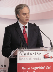 Francisco Valencia durante la presentación de la fundación Línea Directa.