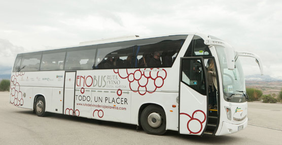 El Enob&uacute;s, bus tur&iacute;stico del vino de Rioja Alavesa, recibe una menci&oacute;n especial en los premios de Acevin